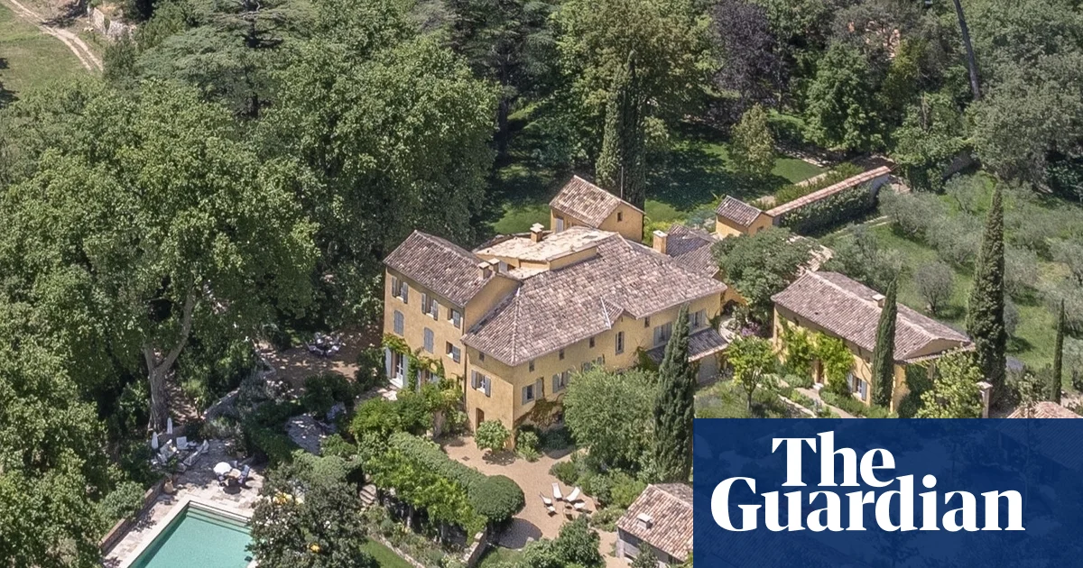 George and Amal Clooney Evacuate French Home Amid Wildfire Threat — story image
