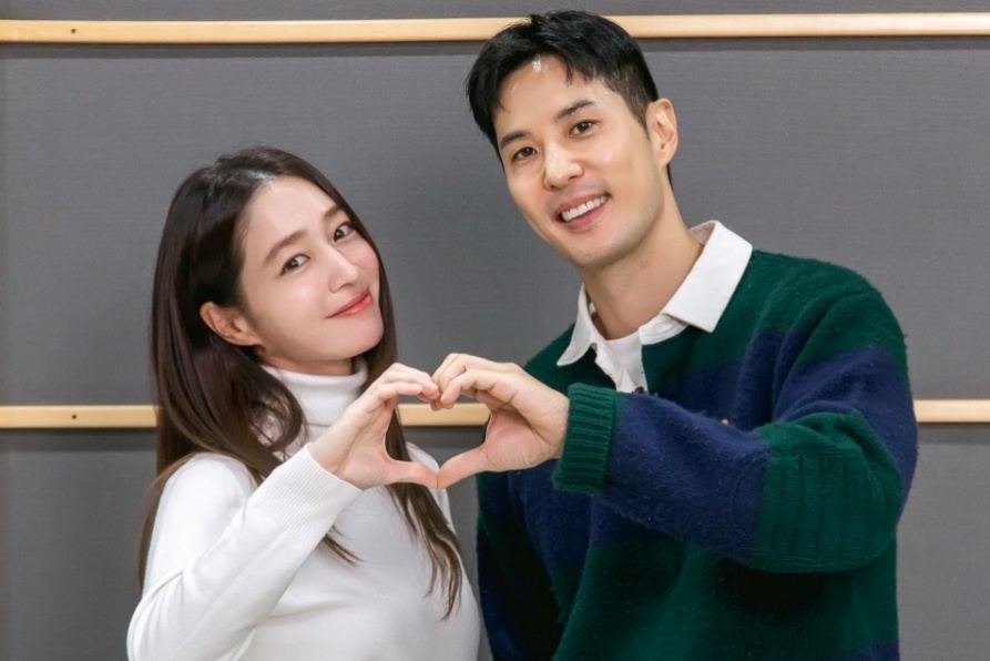 Lee Min Jung and Kim Ji Suk Dive into Roles in New Drama 'OK, Let’s Get Divorced' — story image